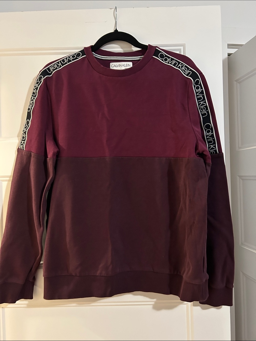 Calvin Klein Men's Two-Tone Burgundy Crewneck Sweatshirt